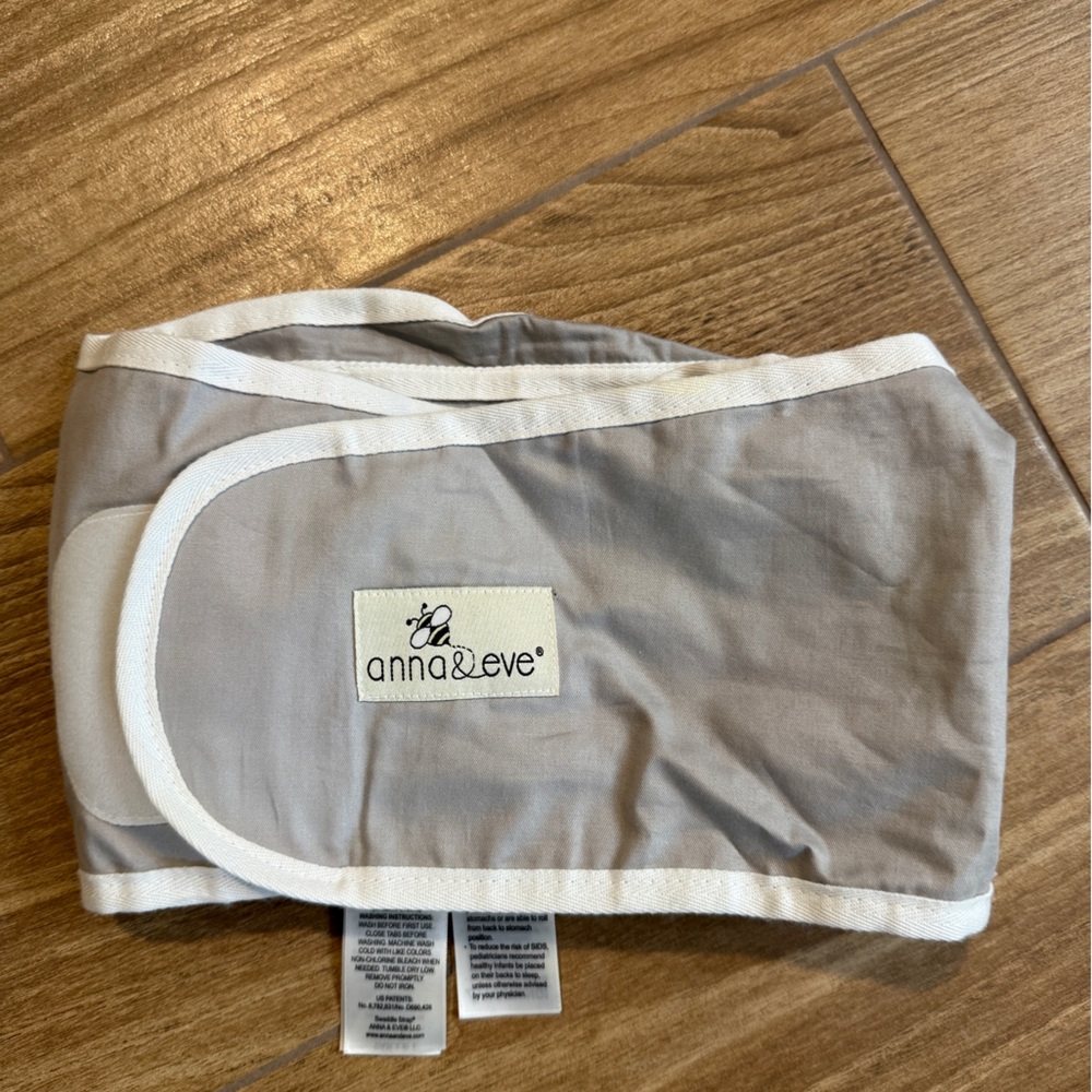 Anna & Eve Baby Swaddle in Gray and White